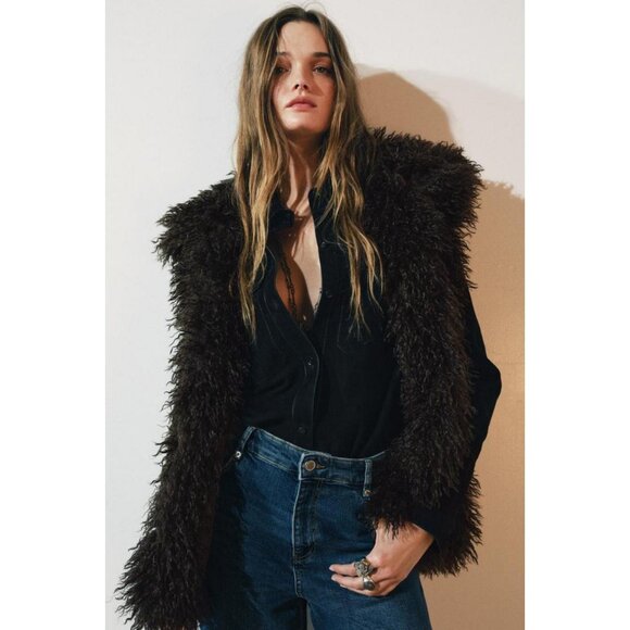 ZARA FAUX FUR GILET - Picture 2 of 4